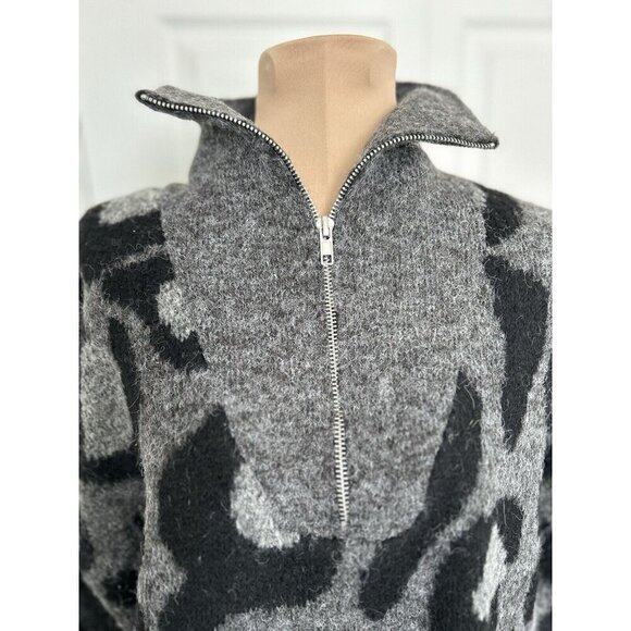 RD Style Conscious Women's 1/4 Zip Gray Black Animal Print Wool Blend Sweater M - Picture 2 of 7